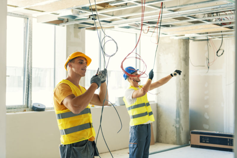 Commercial electricians